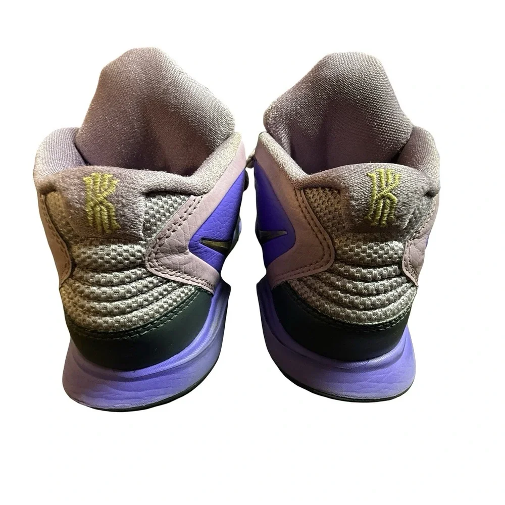 Nike Kyrie Infinity GS Amethyst Wave Youth Size 4Y Basketball Sneaker DD0334-500